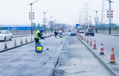 桥面要二次翻新，该选择哪种防水涂料？