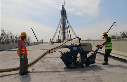 桥面水损害现象分析