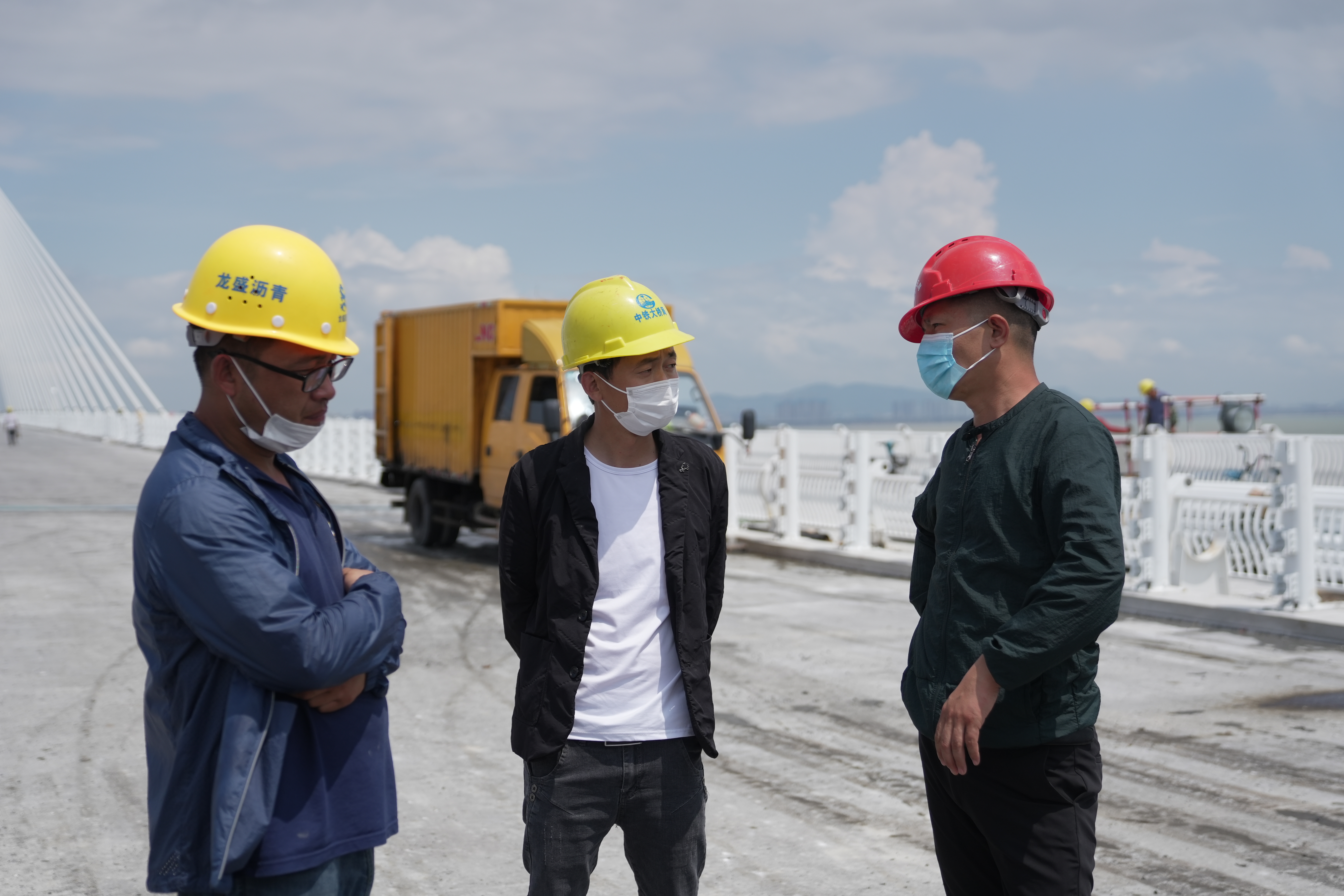 【淞源桥面防水】东莞滨海湾大桥